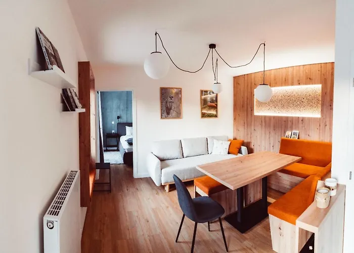 Javorná Apartamento *