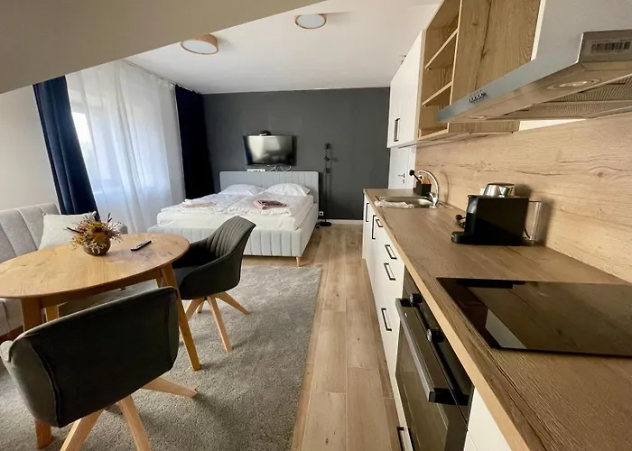 Javorná Apartamento *